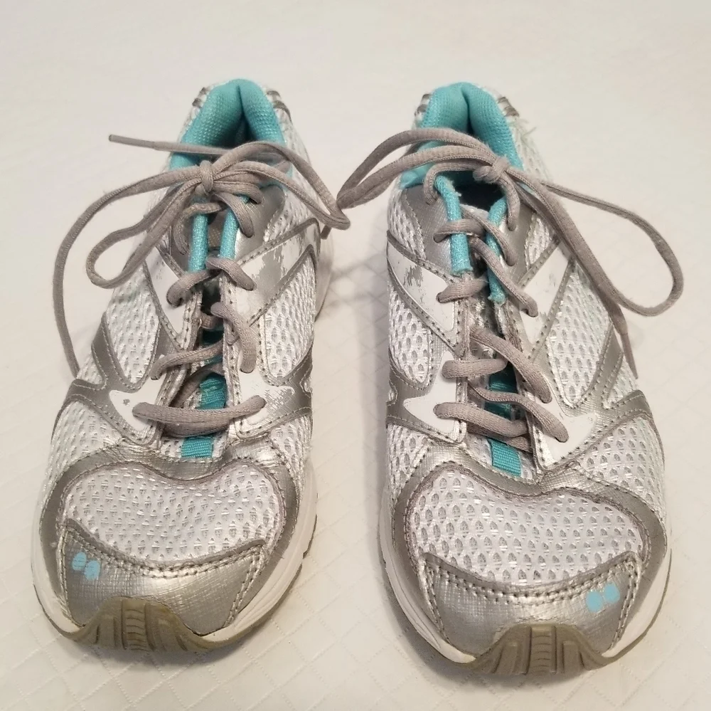 Lot of 2 pairs size 6 women's sneakers Ryka,Nike with Flaws